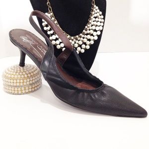 Donald J Pliner Black Slingback Kitten Heel 8.5N